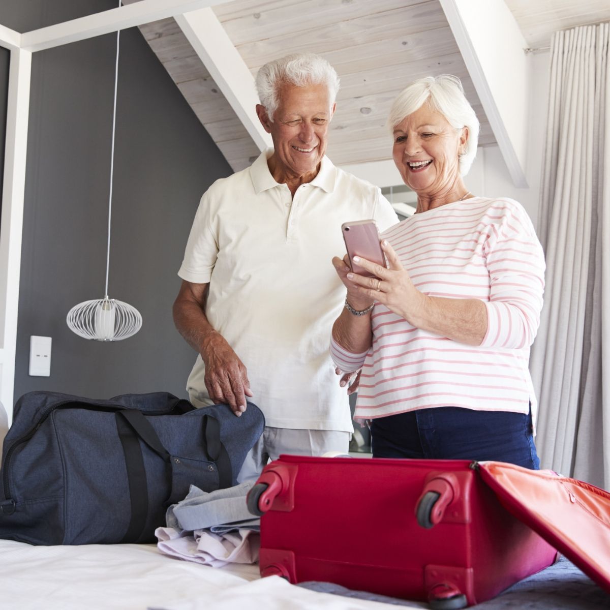 do seniors travel free on weekends